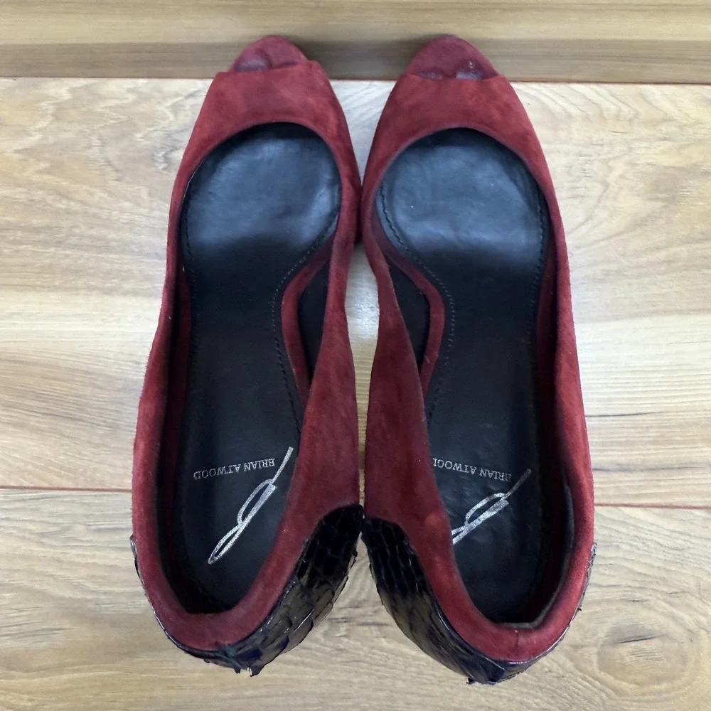 BRIAN ATWOOD Womens 7 Burgundy Suede Peep Toe Pumps Platform Heels Snake Leather